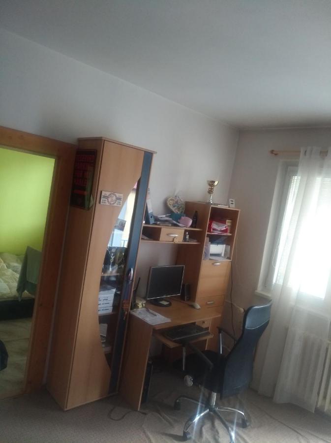 Byt 2+1 S Balkonem Vsetín 외부 사진